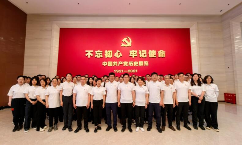 1766030084235715.jpg 4.jpg